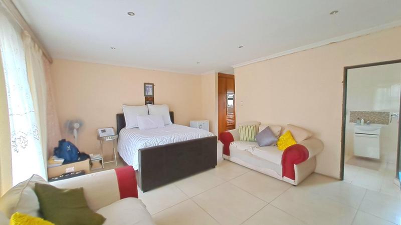 To Let 5 Bedroom Property for Rent in Doonside KwaZulu-Natal