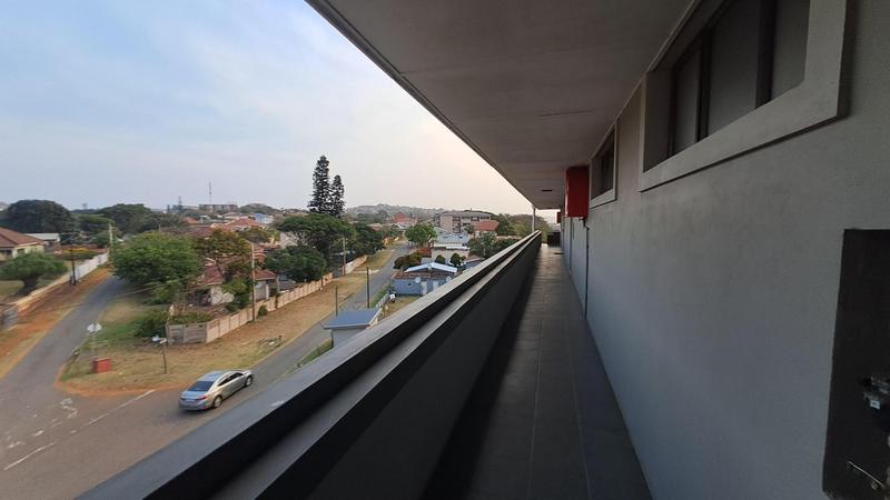 To Let 1 Bedroom Property for Rent in Bluff KwaZulu-Natal