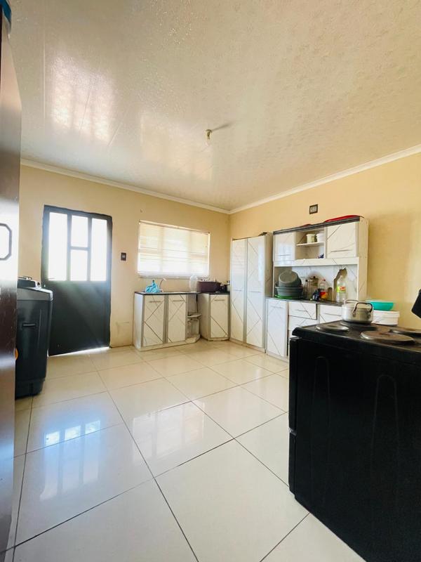 5 Bedroom Property for Sale in Adams Mission KwaZulu-Natal