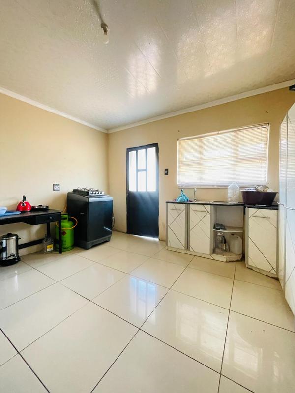 5 Bedroom Property for Sale in Adams Mission KwaZulu-Natal