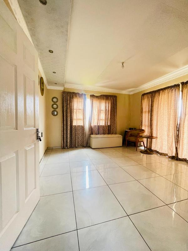 5 Bedroom Property for Sale in Adams Mission KwaZulu-Natal