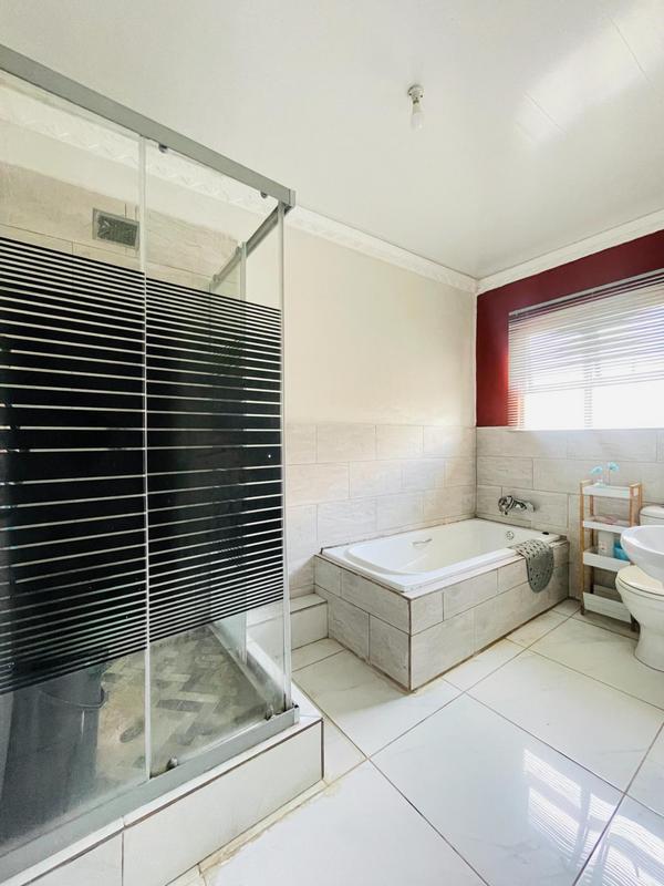 5 Bedroom Property for Sale in Adams Mission KwaZulu-Natal