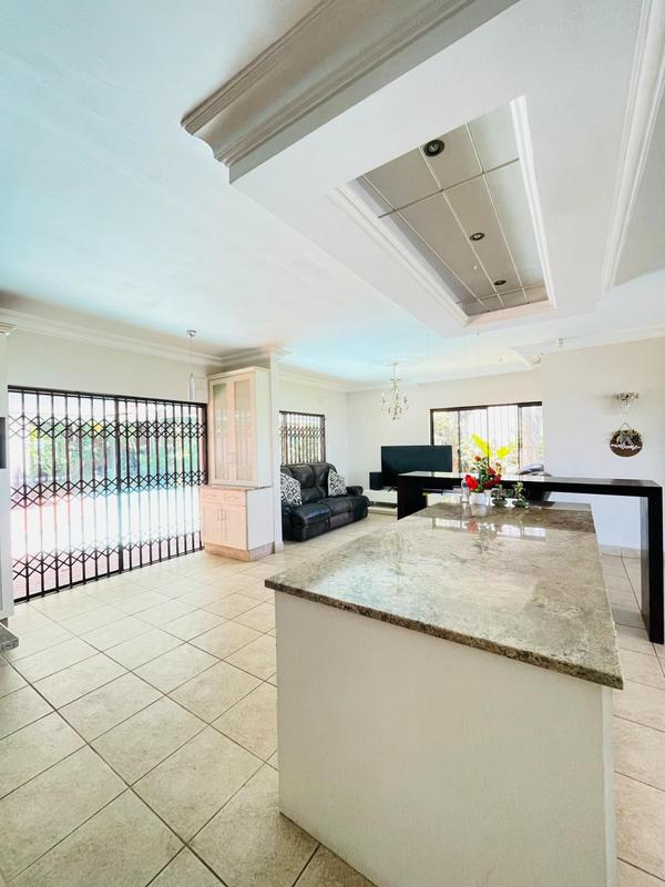 5 Bedroom Property for Sale in Umbilo KwaZulu-Natal