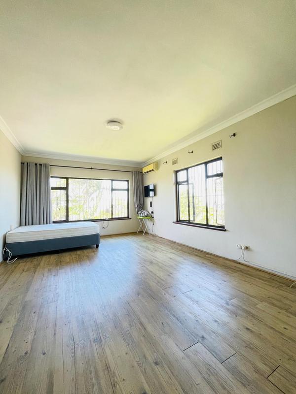 5 Bedroom Property for Sale in Umbilo KwaZulu-Natal