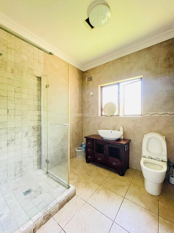 5 Bedroom Property for Sale in Umbilo KwaZulu-Natal