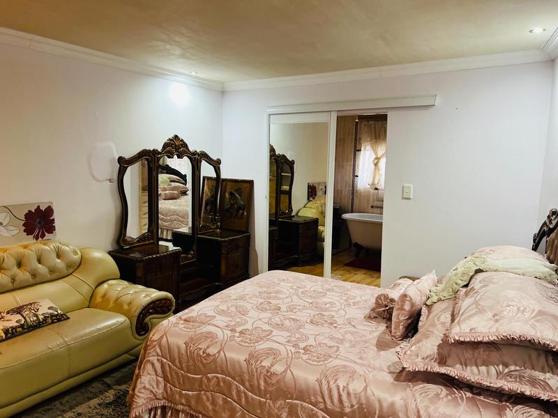 4 Bedroom Property for Sale in Castle Hill KwaZulu-Natal