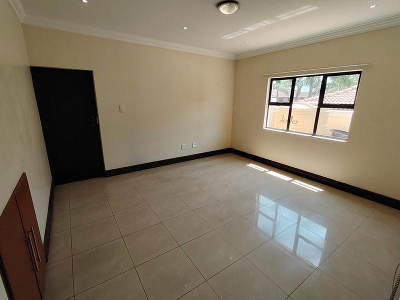 4 Bedroom Property for Sale in Izinga KwaZulu-Natal