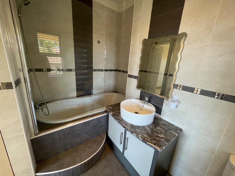 4 Bedroom Property for Sale in Izinga KwaZulu-Natal