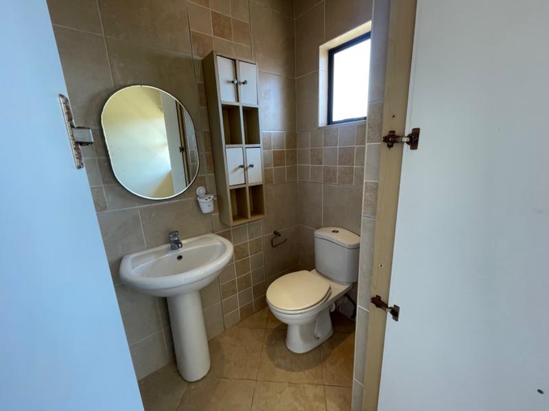 4 Bedroom Property for Sale in Izinga KwaZulu-Natal