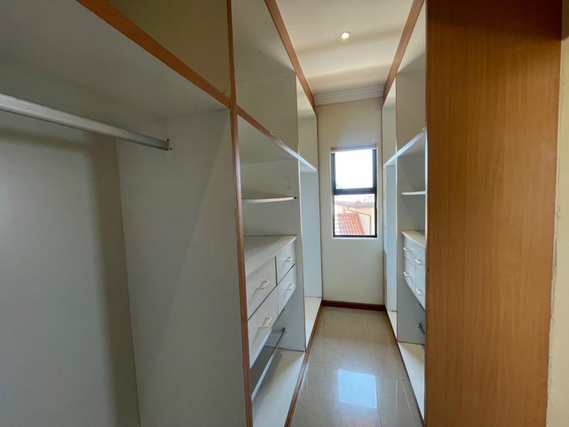 4 Bedroom Property for Sale in Izinga KwaZulu-Natal