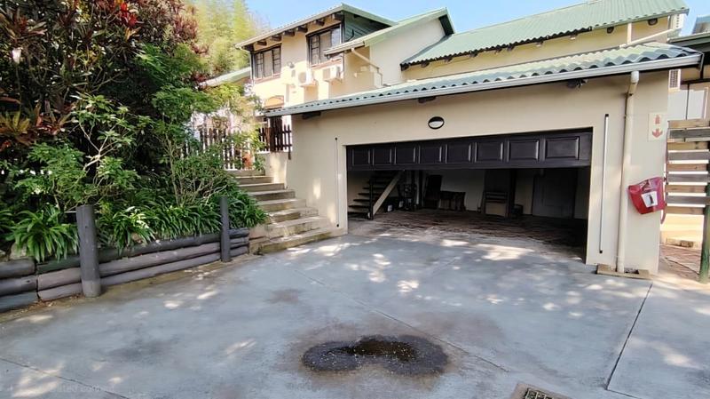 3 Bedroom Property for Sale in Amanzimtoti KwaZulu-Natal