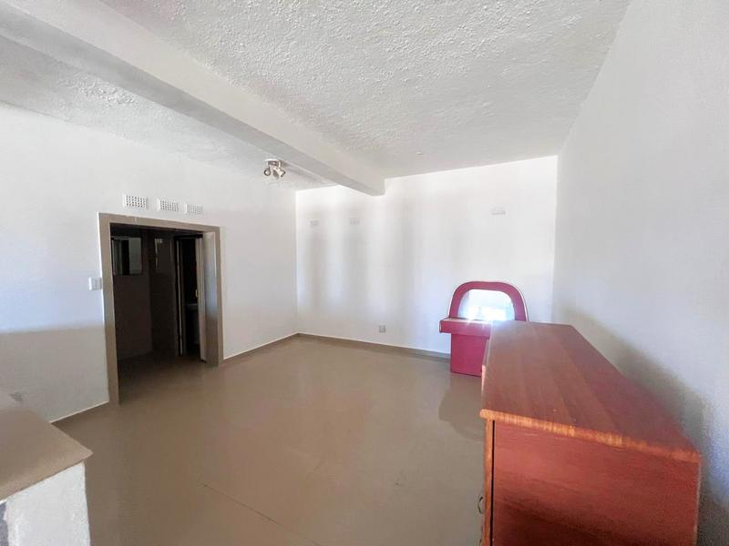 To Let 1 Bedroom Property for Rent in Lawrence Rocks KwaZulu-Natal