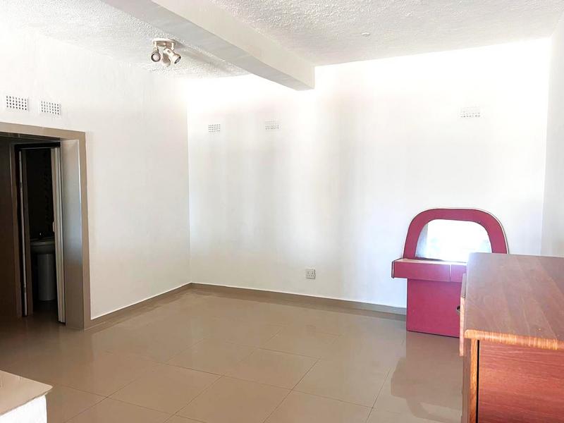 To Let 1 Bedroom Property for Rent in Lawrence Rocks KwaZulu-Natal