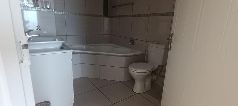 To Let 3 Bedroom Property for Rent in Margate KwaZulu-Natal