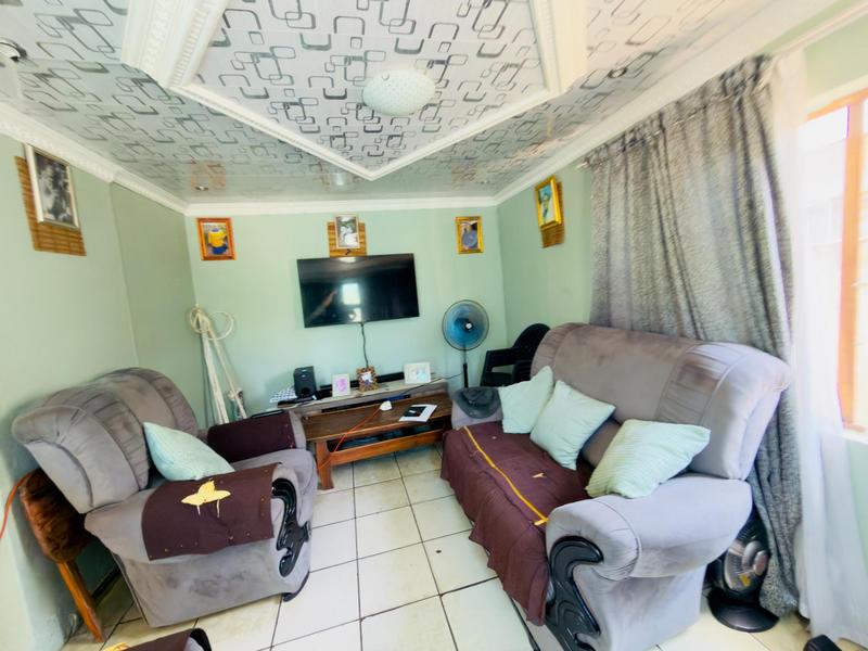 2 Bedroom Property for Sale in Kwandengezi KwaZulu-Natal
