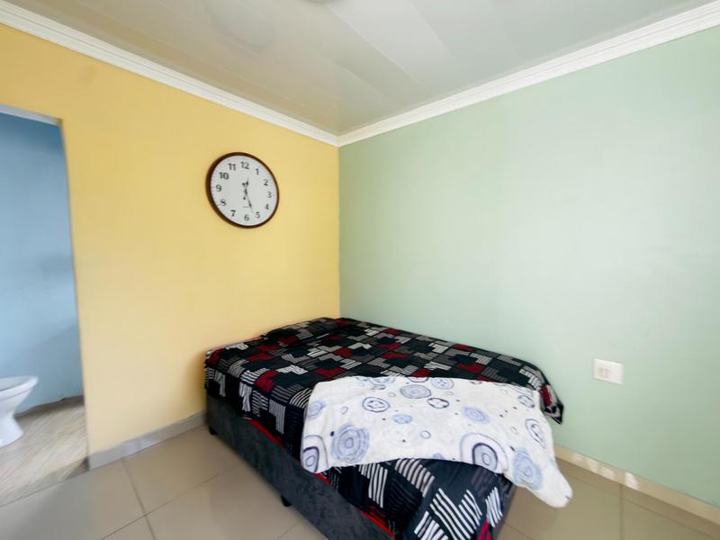 2 Bedroom Property for Sale in Kwandengezi KwaZulu-Natal