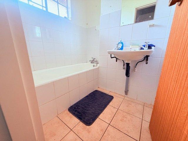 To Let 2 Bedroom Property for Rent in Vryheid KwaZulu-Natal