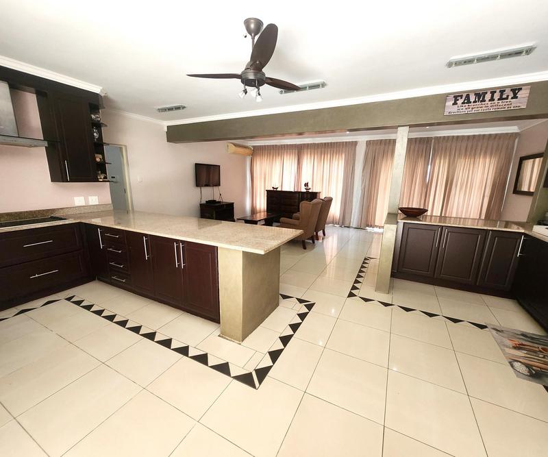 8 Bedroom Property for Sale in Shakas Rock KwaZulu-Natal