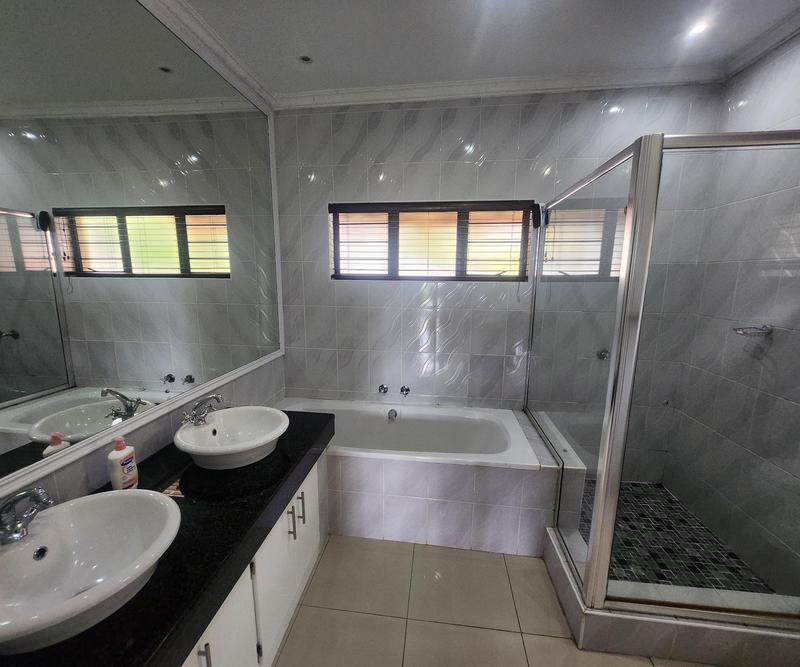 8 Bedroom Property for Sale in Shakas Rock KwaZulu-Natal