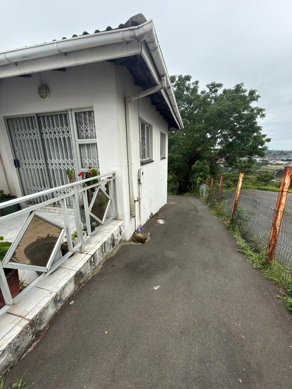 3 Bedroom Property for Sale in Burlington Heights KwaZulu-Natal