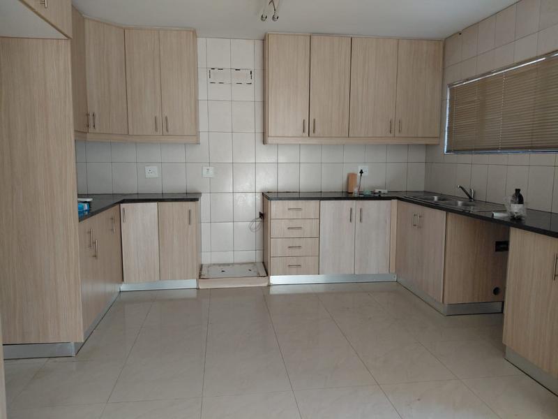 To Let 2 Bedroom Property for Rent in Overport KwaZulu-Natal