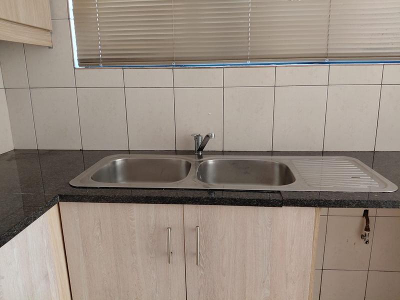To Let 2 Bedroom Property for Rent in Overport KwaZulu-Natal