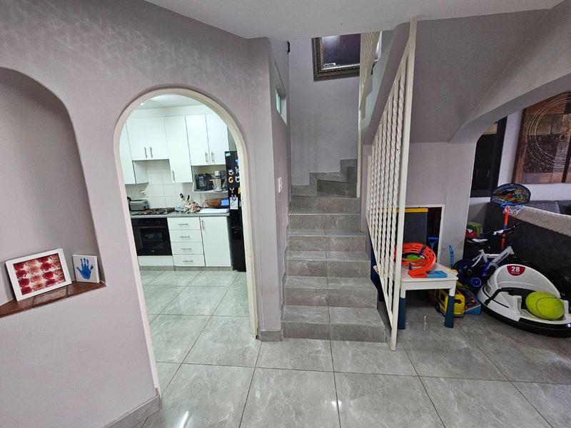 2 Bedroom Property for Sale in Essenwood KwaZulu-Natal