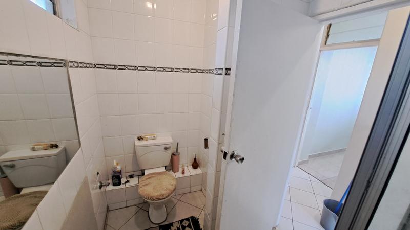 2 Bedroom Property for Sale in Morningside KwaZulu-Natal