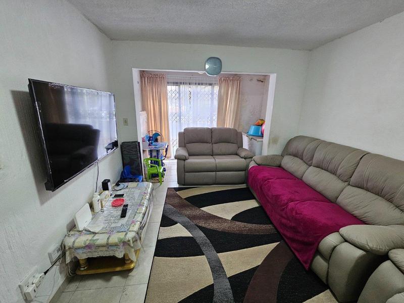 1 Bedroom Property for Sale in Overport KwaZulu-Natal