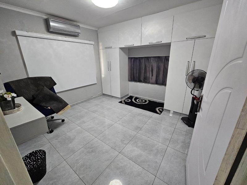 4 Bedroom Property for Sale in Sydenham KwaZulu-Natal