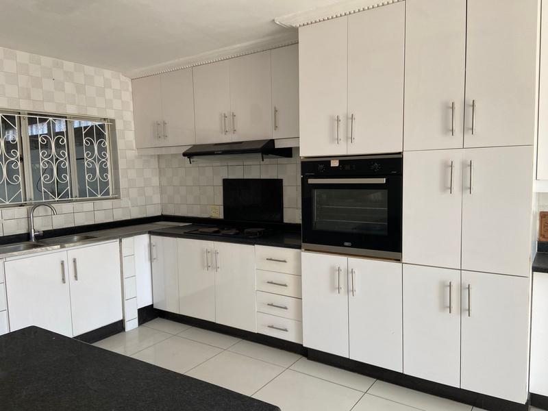8 Bedroom Property for Sale in Sydenham KwaZulu-Natal