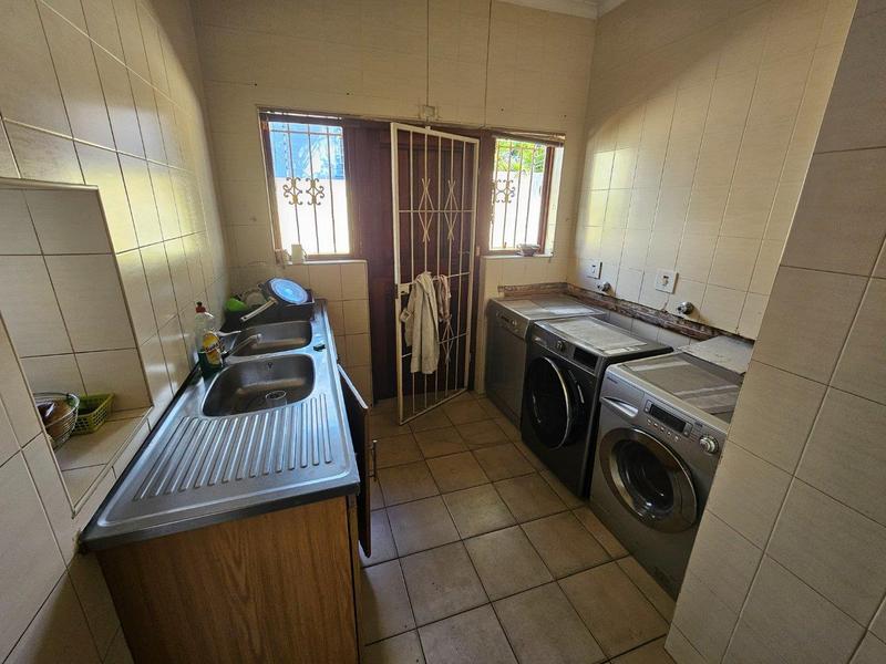 5 Bedroom Property for Sale in Umhlanga Ridge KwaZulu-Natal