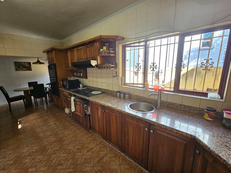 5 Bedroom Property for Sale in Umhlanga Ridge KwaZulu-Natal