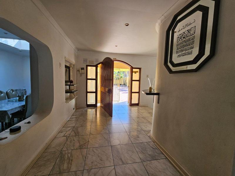 5 Bedroom Property for Sale in Umhlanga Ridge KwaZulu-Natal