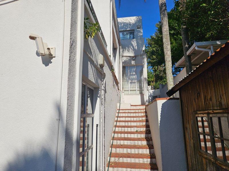 6 Bedroom Property for Sale in Beverley Hills KwaZulu-Natal