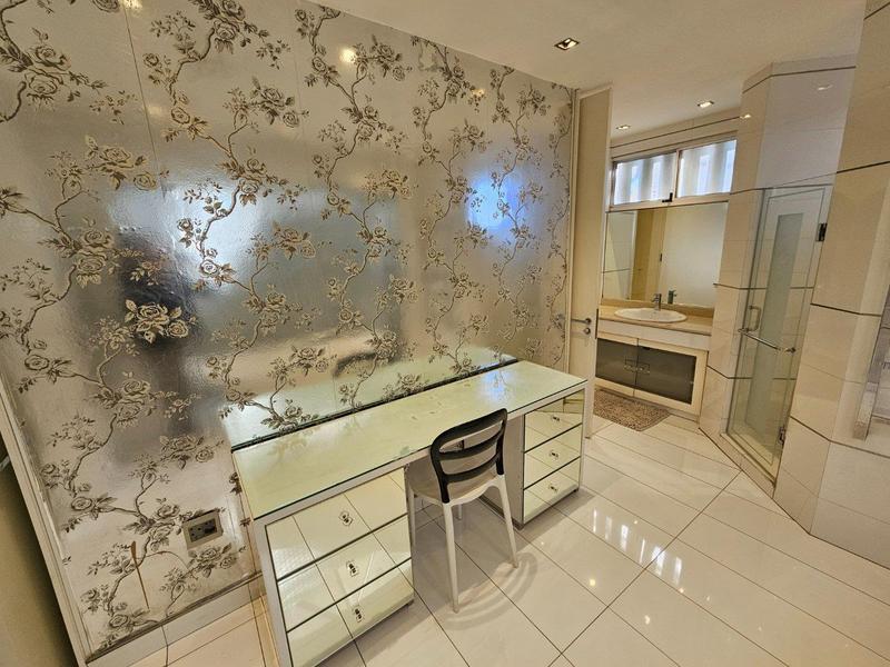 6 Bedroom Property for Sale in Beverley Hills KwaZulu-Natal