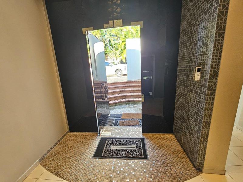 6 Bedroom Property for Sale in Beverley Hills KwaZulu-Natal