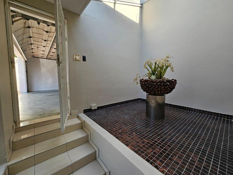 6 Bedroom Property for Sale in Beverley Hills KwaZulu-Natal