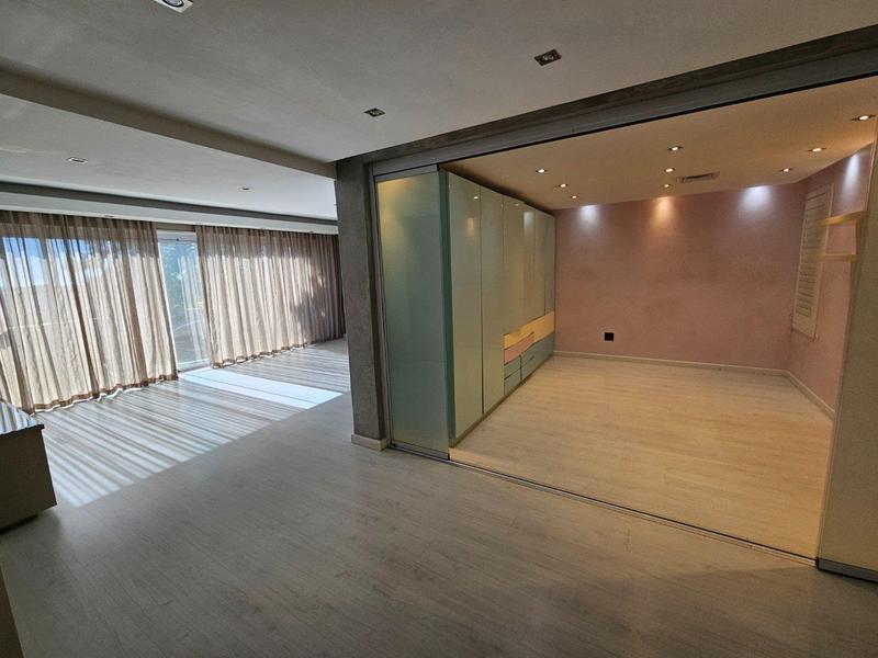 6 Bedroom Property for Sale in Beverley Hills KwaZulu-Natal