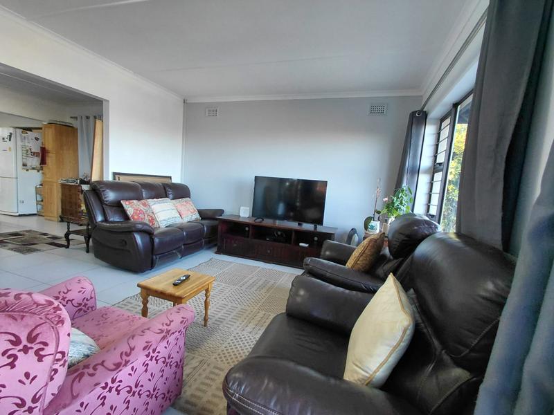 5 Bedroom Property for Sale in Umgeni Park KwaZulu-Natal