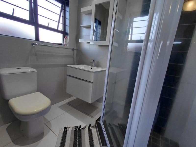 5 Bedroom Property for Sale in Umgeni Park KwaZulu-Natal