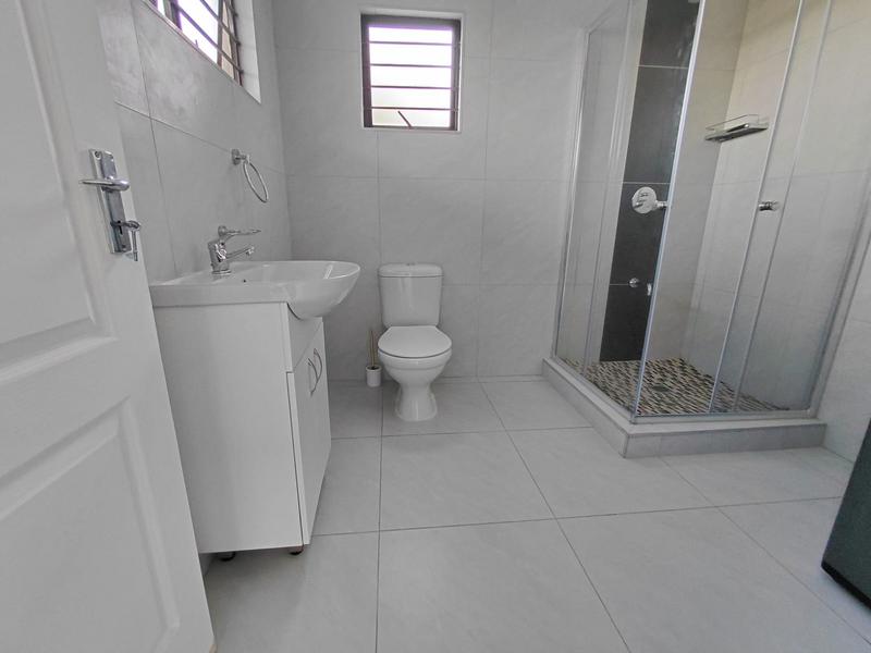 5 Bedroom Property for Sale in Umgeni Park KwaZulu-Natal