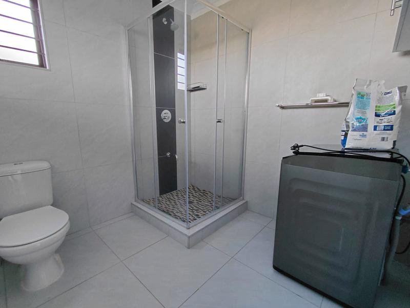 5 Bedroom Property for Sale in Umgeni Park KwaZulu-Natal