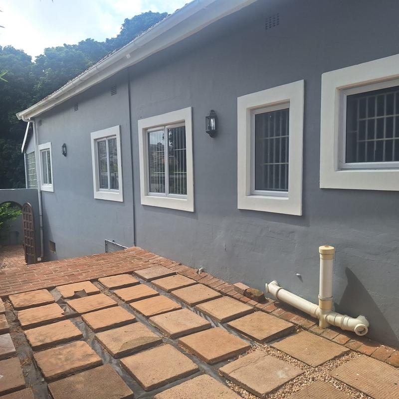 To Let 2 Bedroom Property for Rent in Essenwood KwaZulu-Natal