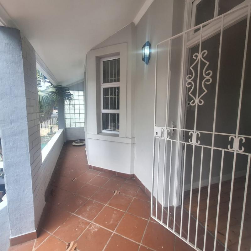 To Let 2 Bedroom Property for Rent in Essenwood KwaZulu-Natal