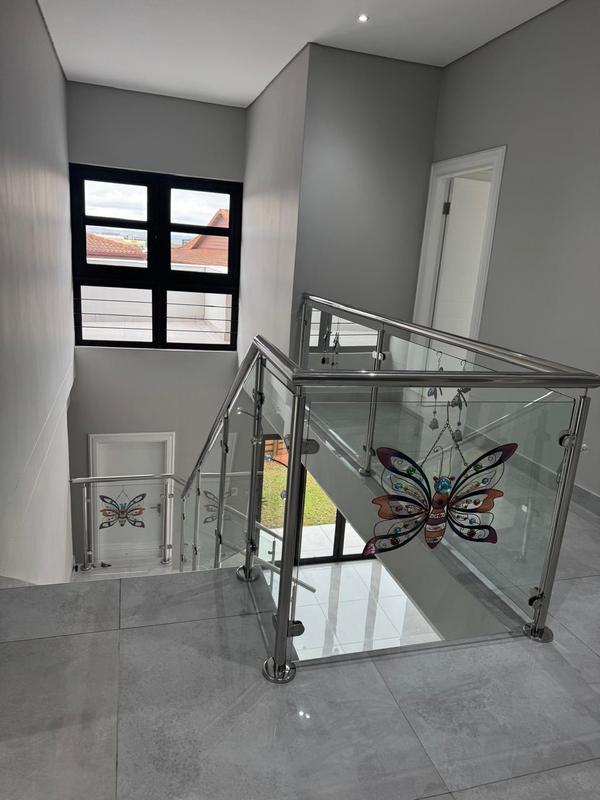 5 Bedroom Property for Sale in Umhlanga KwaZulu-Natal