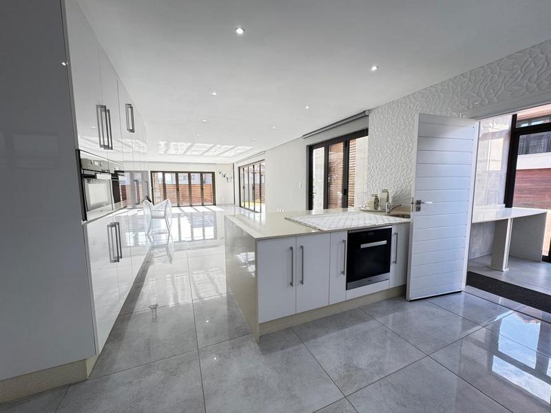 5 Bedroom Property for Sale in Umhlanga KwaZulu-Natal