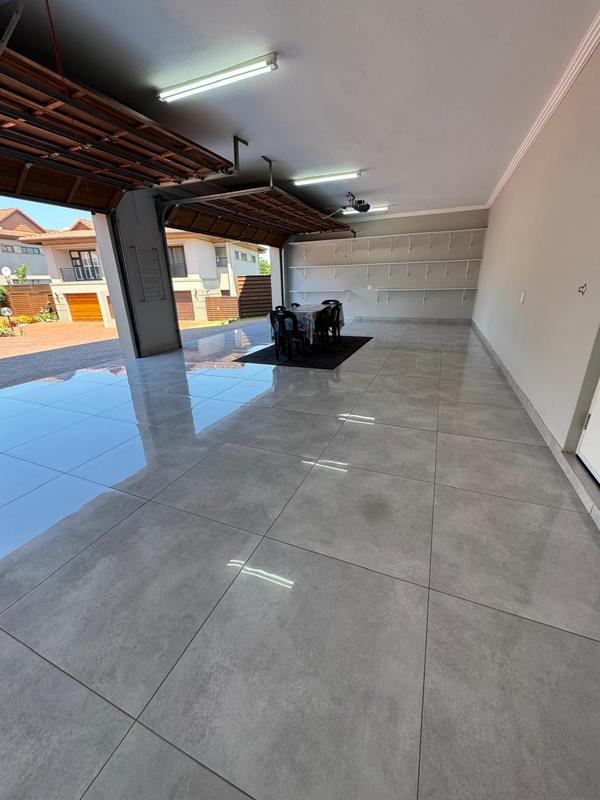 5 Bedroom Property for Sale in Umhlanga KwaZulu-Natal
