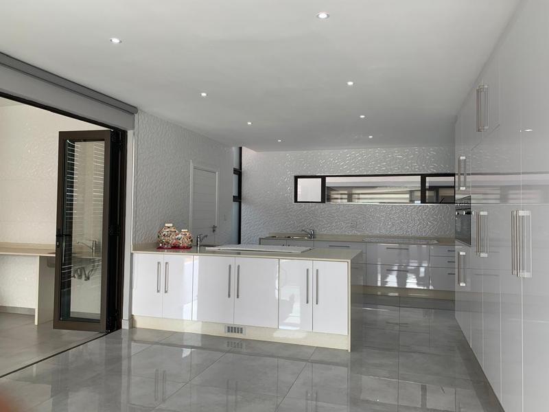 5 Bedroom Property for Sale in Umhlanga KwaZulu-Natal