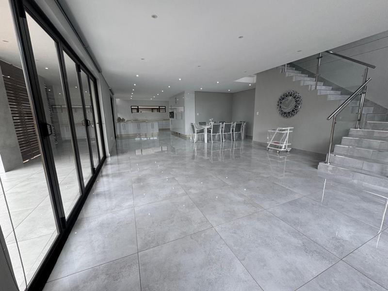 5 Bedroom Property for Sale in Umhlanga KwaZulu-Natal